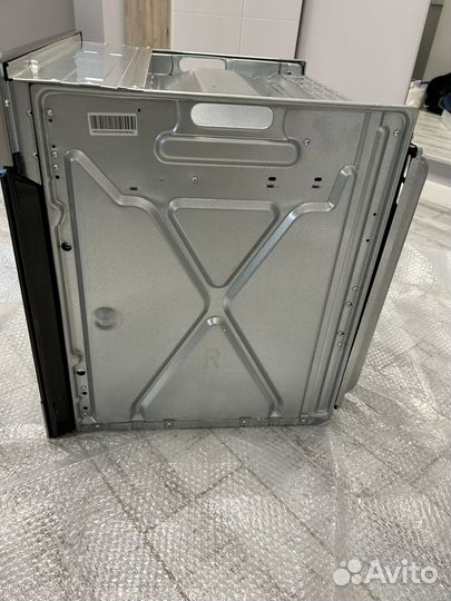 Духовой шкаф новый zanussi