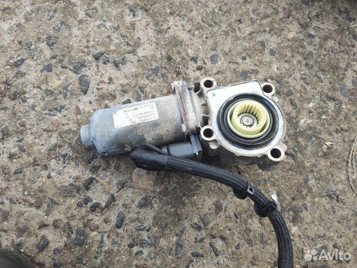 Сервопривод раздатки BMW X3 E83 2005 7528559