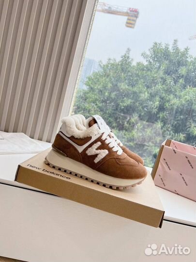 Кроссовки MIU MIU x New Balance коричневые