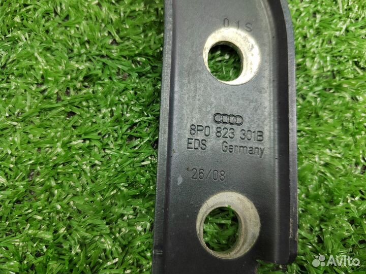 Петля капота левая 8P0823301B Audi S3 8P A3 8P 8P