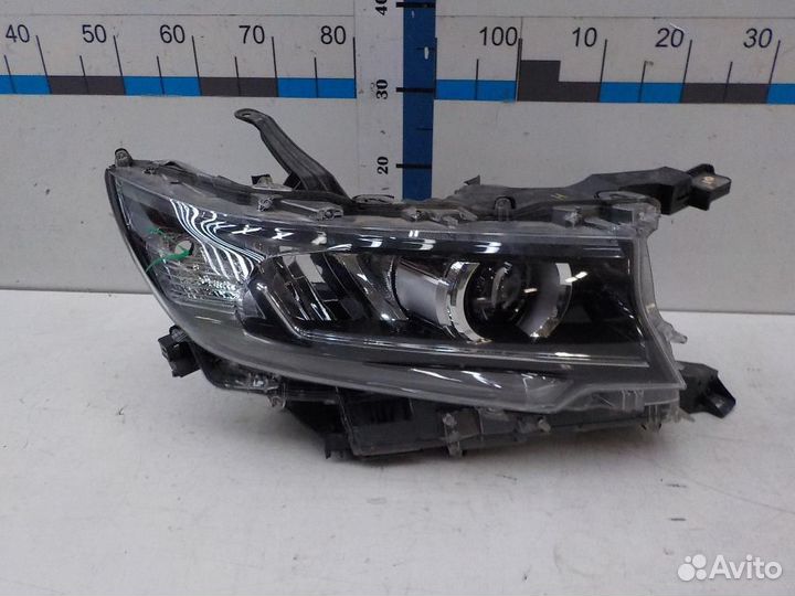 Фара правая Toyota Land Cruiser Prado