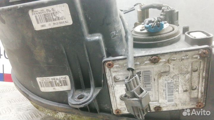 Фара левая Chrysler 300C 2006