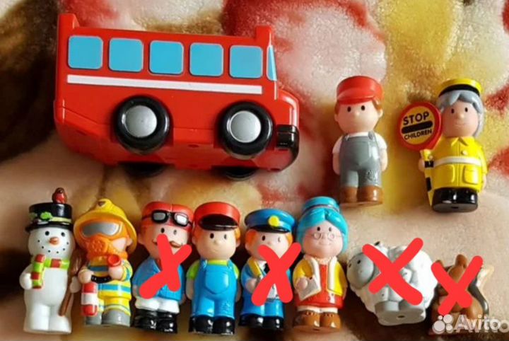 Фигурки автобус и другие игрушки ELC