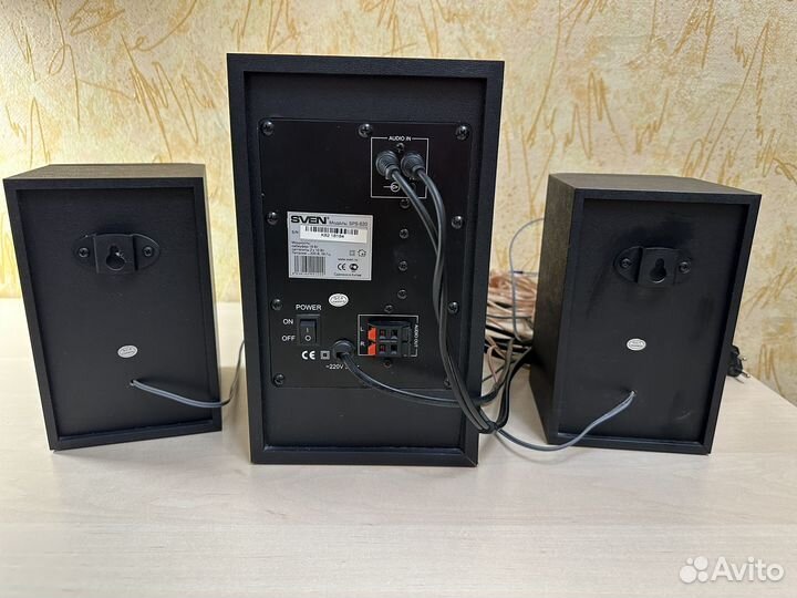 Колонки 2.1 sven sps 820