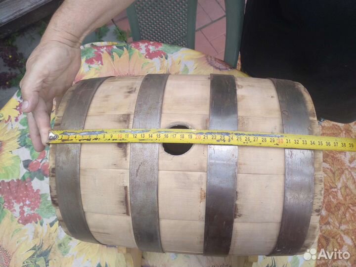 Деревянный бочонок под жидкость