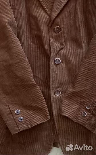 Классический пиджак коричневого цвета