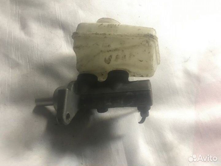 Главный тормозной цилиндр Renault Logan LS0 D4D