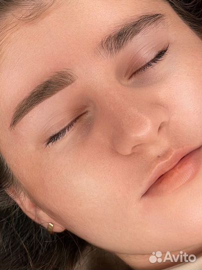 Модель на перманентный макияж (брови и губы)