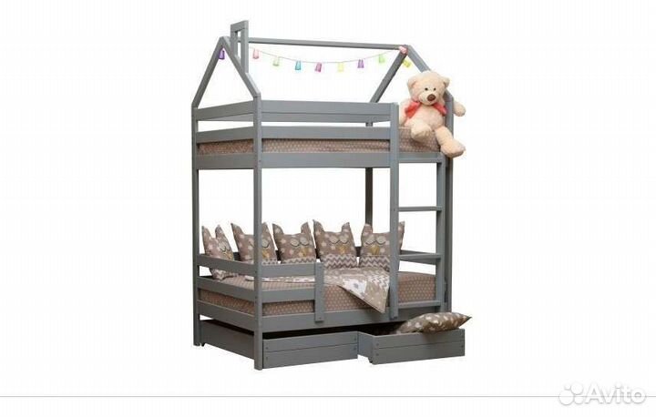 Двухъярусная кровать домик