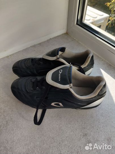 Футбольные бутсы