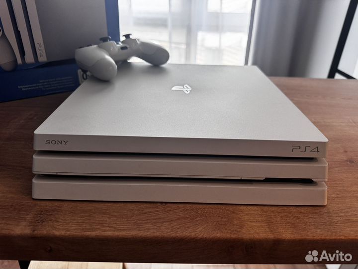 Sony playstation 4 PS4 pro 1tb белая