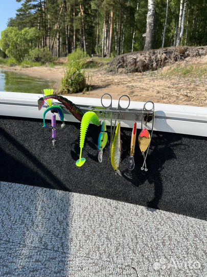 Держатель, площадка для приманок в Т паз. 25 см