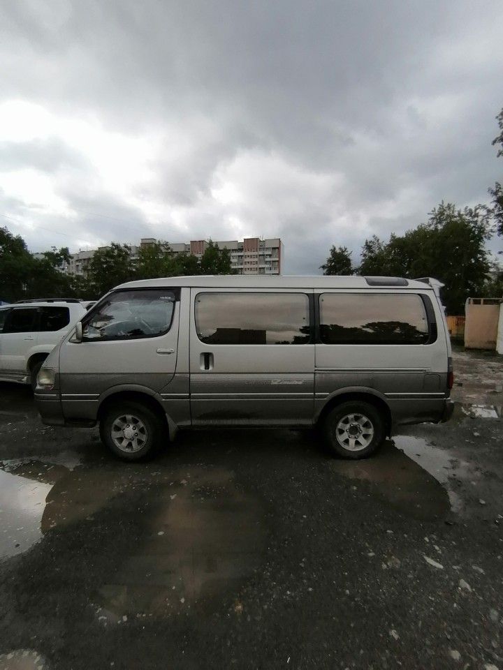Toyota Hiace: фото владельца