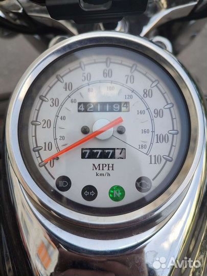 Yamaha XVS-650 Classic V-star