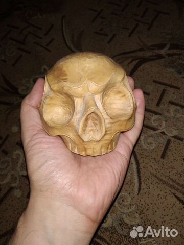 Череп деревянный