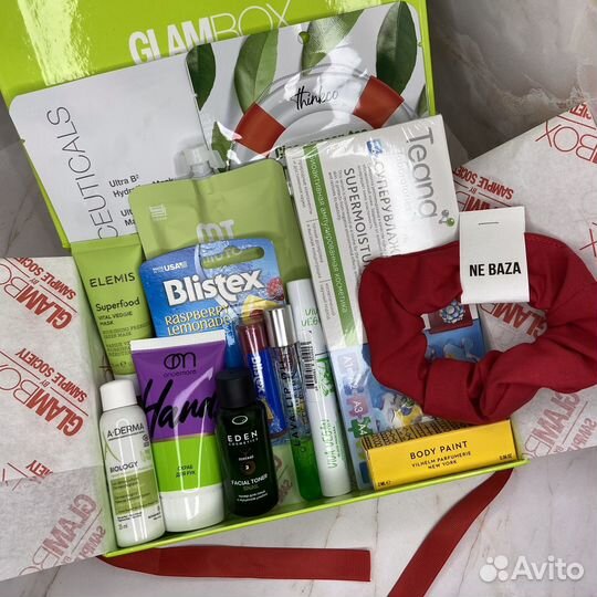 Набор косметики (бьюти-бокс)