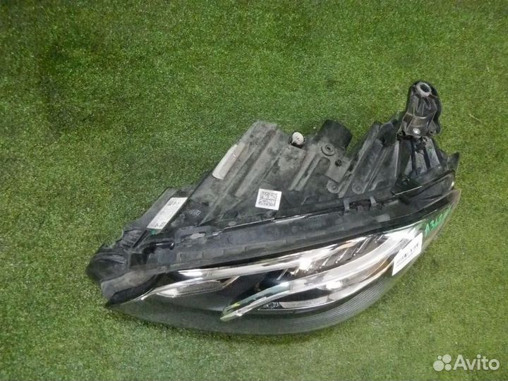 Фара левая Mercedes-Benz E-Class