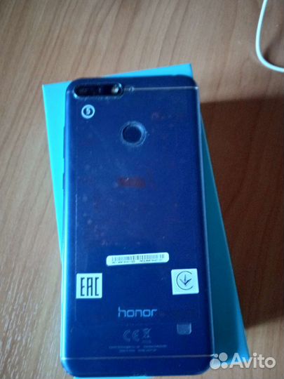 Телефон honor 7а pro