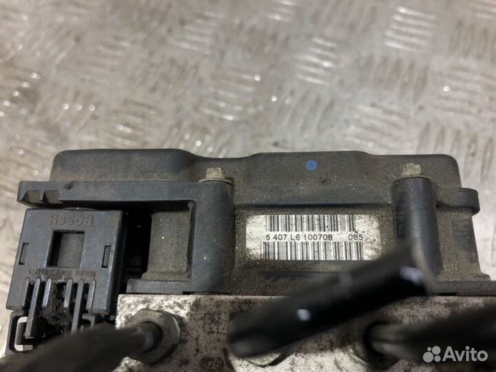 Блок ABS Nissan Teana J32 VQ25DE 2008