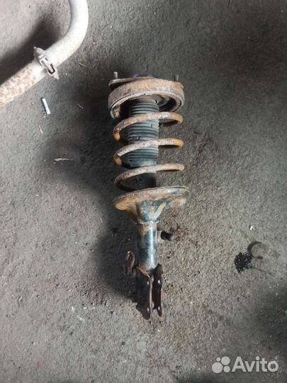 Амортизатор передний правый Hyundai Tiburon Coupe