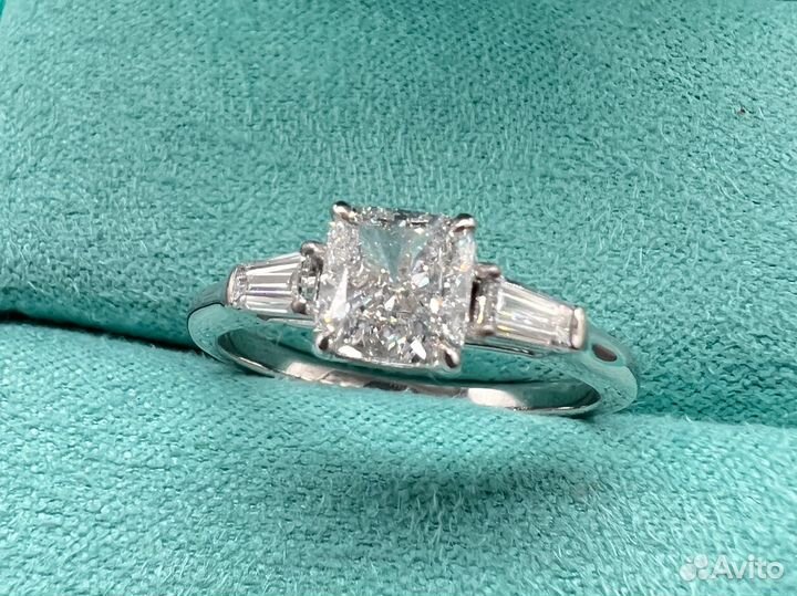 Золотое кольцо с бриллиантами 1.22 карат