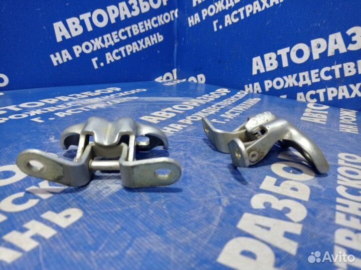 Петля двери Chevrolet Cobalt седан 2013