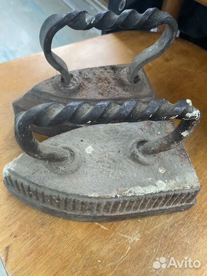 Чугунный утюг