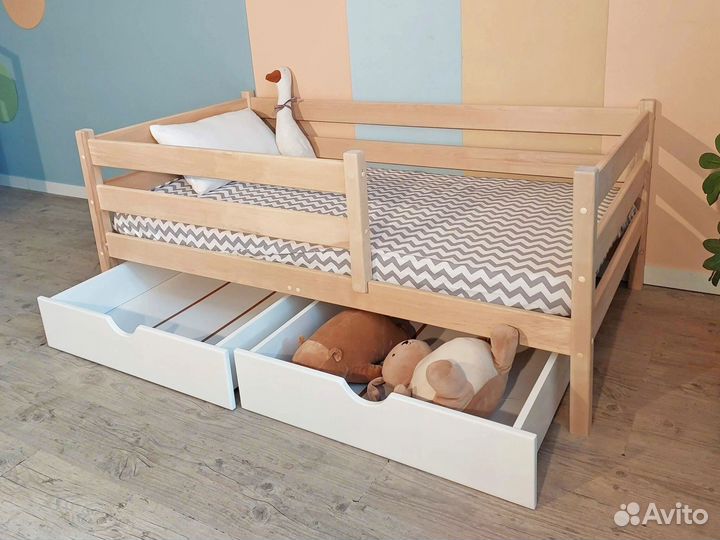 Детская кровать с ящиками