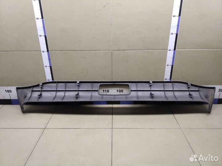 Обшивка двери багажника Land Cruiser (100) 1998-20