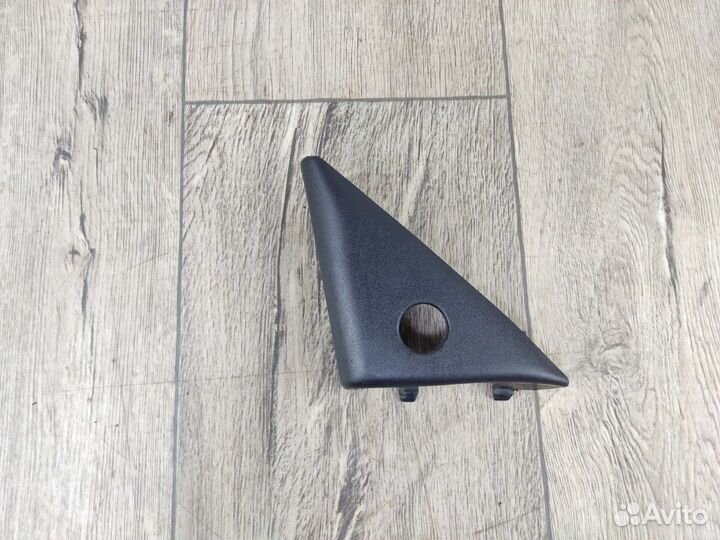 Накладка зеркала левого Carina E