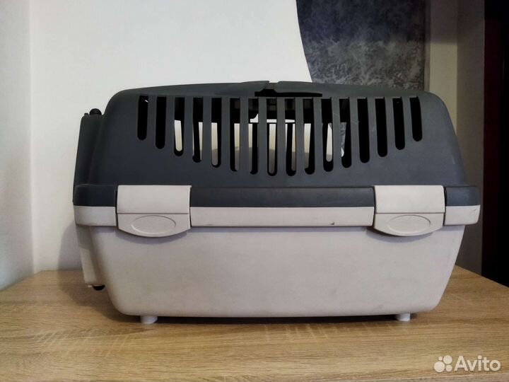 Переноска для животных пластиковая