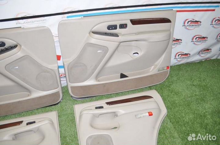 Обшивки дверей (комплект) Cadillac Escalade GMT820