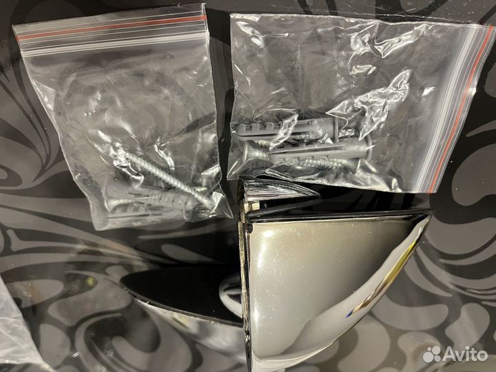 Полкодержатель пеликан