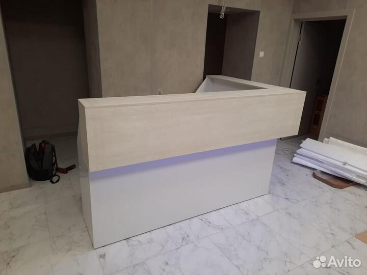 Стойка ресепнш