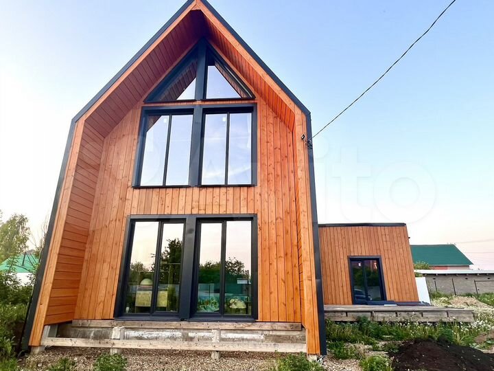 Коттедж 160 м² на участке 10 сот.