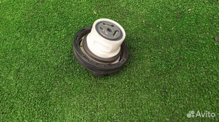 Крышка топливного бака Volvo V50 B5254T7 2011