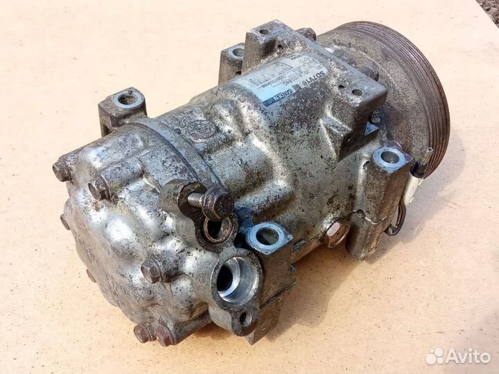 Компрессор кондиционера Renault Logan Sandero