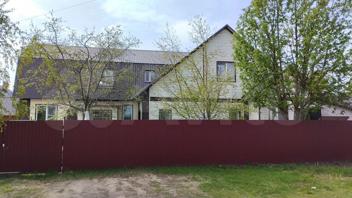 Дом 210 м² на участке 5,7 сот.