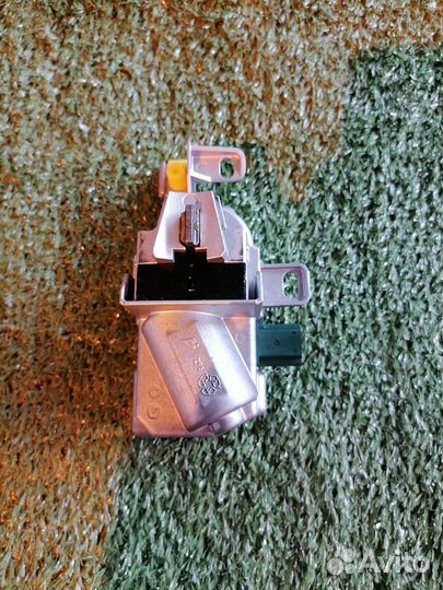 Замок рулевой колонки P31202090 Volvo V70 BW