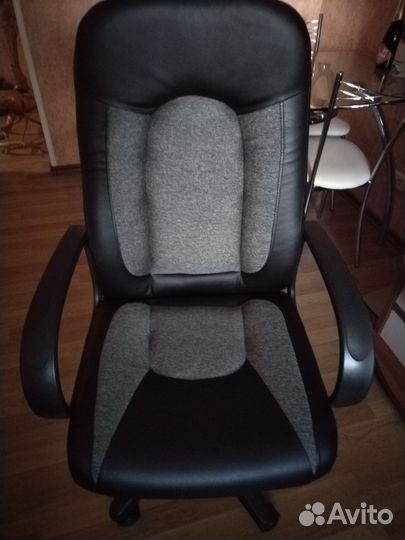 Продам компьютерное кресло