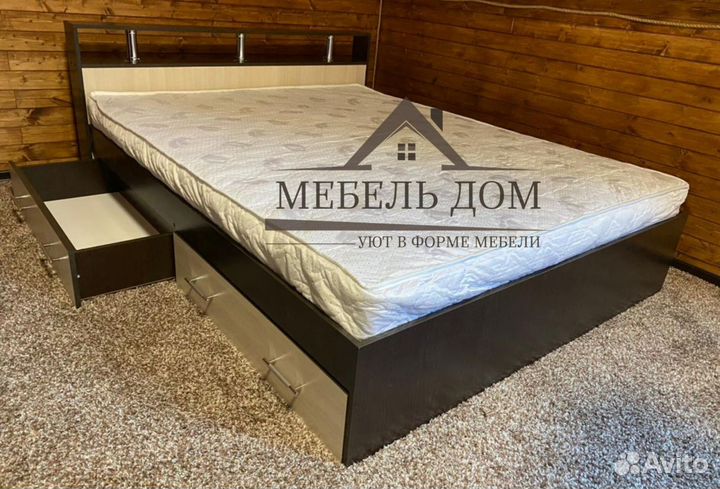 Кровать с матрасом