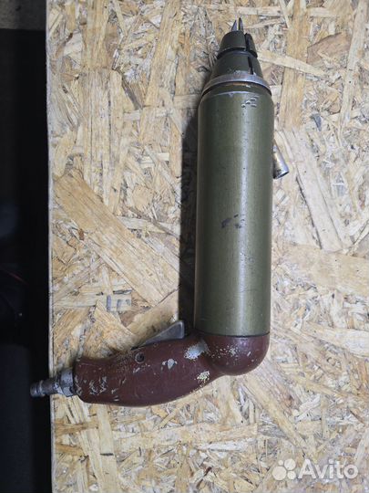 Пистолет для дошиповки шин