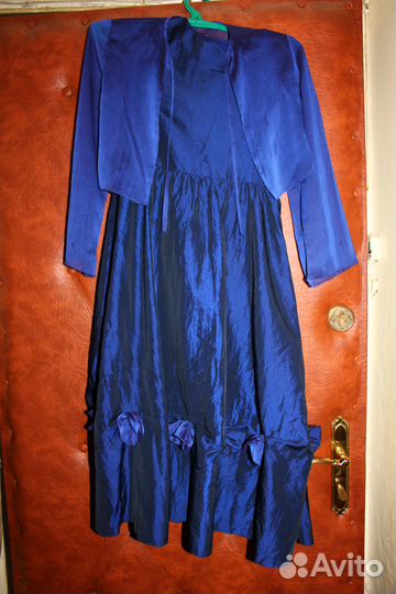 Платье праздничное