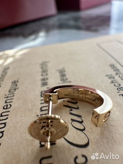 Серьги пусеты cartier love желтое золото 750 пробы