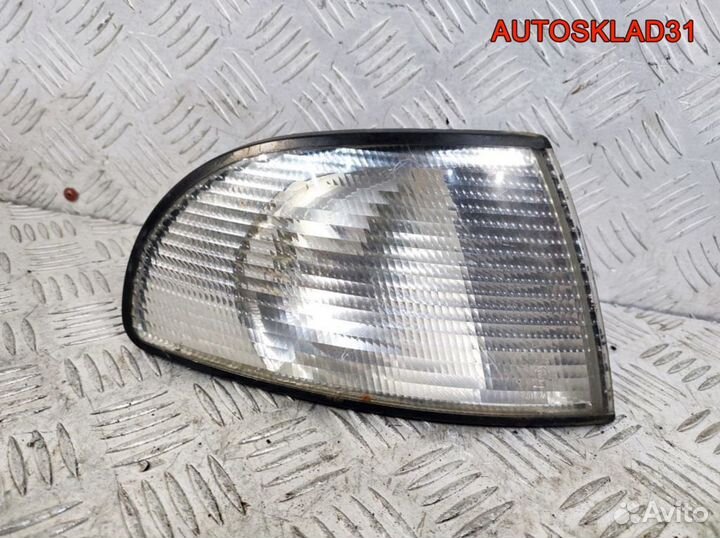 Указатель поворота правый Audi A4 B5 8D0953050A