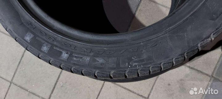 Pirelli Cinturato P1 215/45 R16