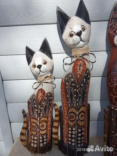 Резные фигурки кошки из дерева. Индонезия. Новые