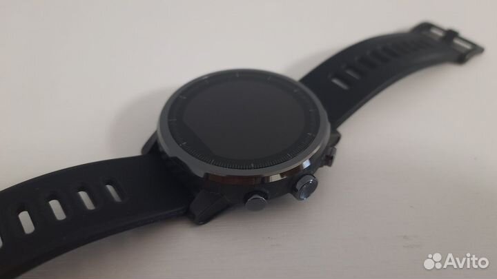 Часы Amazfit Stratos