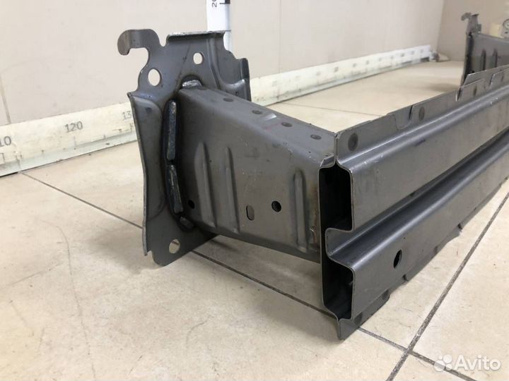 Б/У Усилитель переднего бампера 6400K991 mitsub