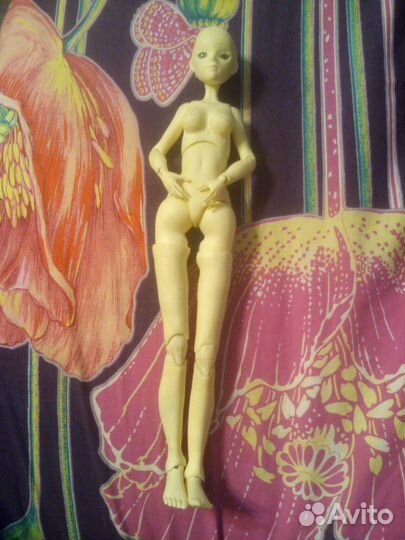 Шарнирная кукла бжд